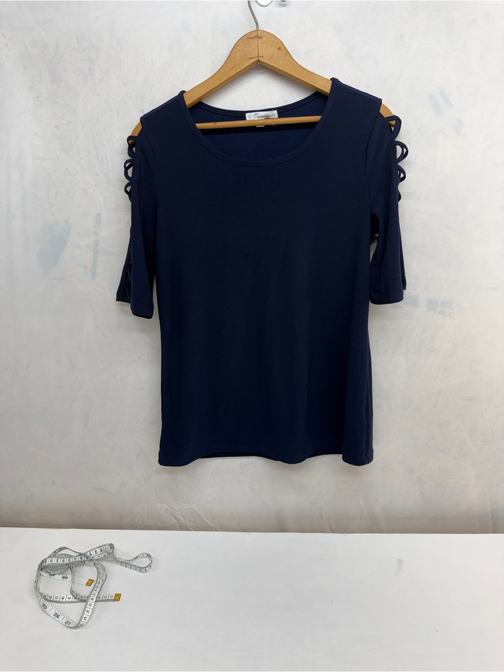 89th & Madison Navy Cold-Shoulder Lattice Sleeve Top